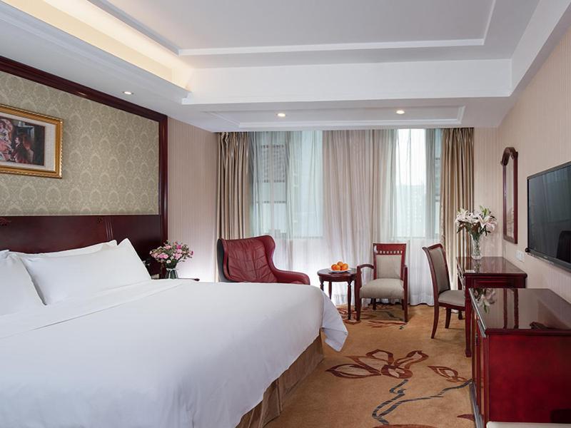 Vienna Hotel Guiyang Exhibition Center Екстериор снимка