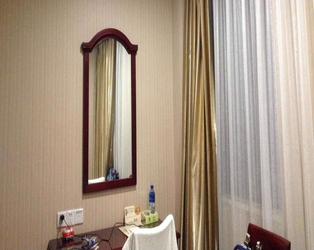 Vienna Hotel Guiyang Exhibition Center Екстериор снимка