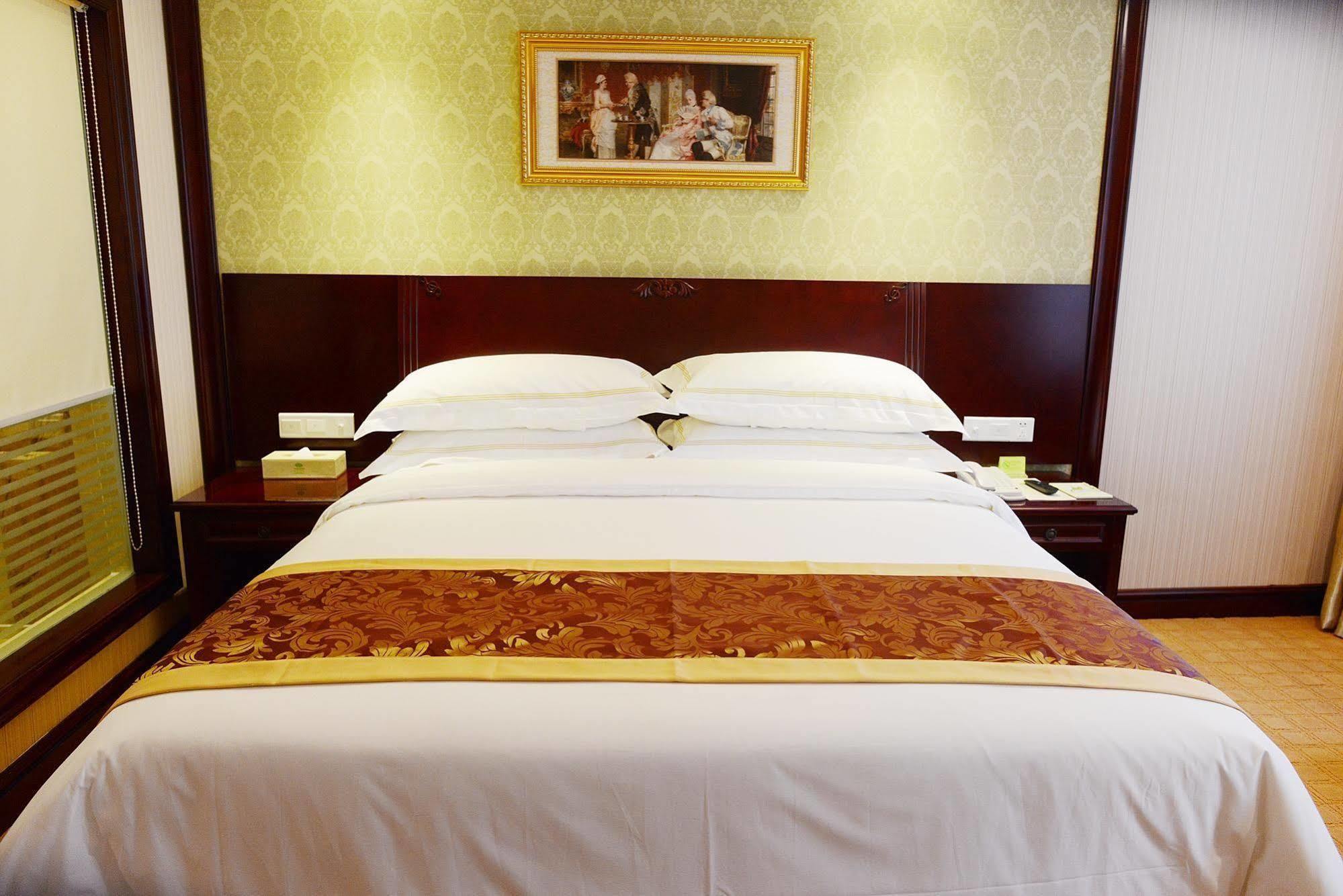 Vienna Hotel Guiyang Exhibition Center Екстериор снимка